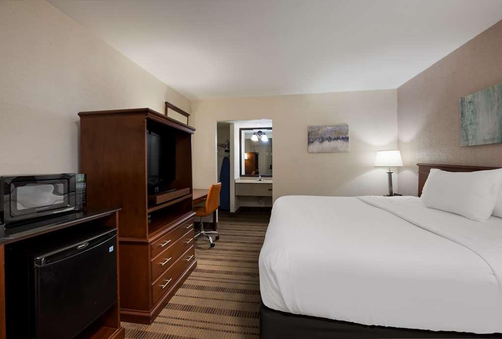 Surestay Plus By Best Western Woodbury Inn Room photo