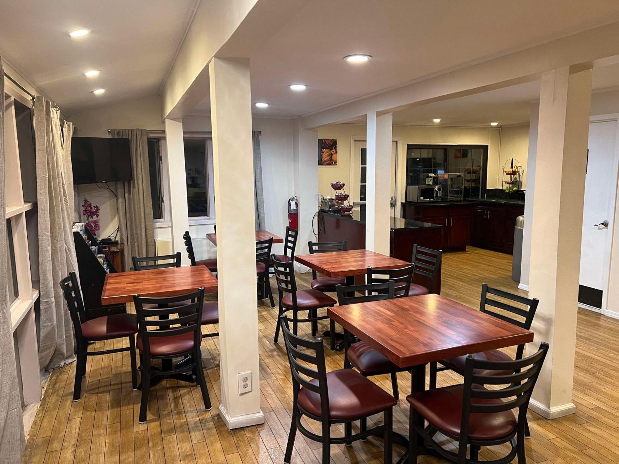 Surestay Plus By Best Western Woodbury Inn Exterior photo